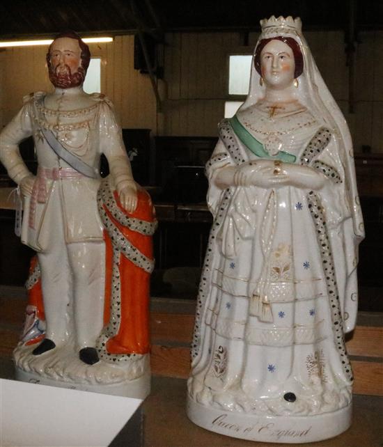 Pair Victoria and Prince of Wales figures(-)